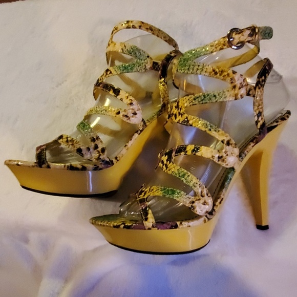Rouge Helium Womens Strappy Heels Yellow Clubbin - Picture 2 of 8